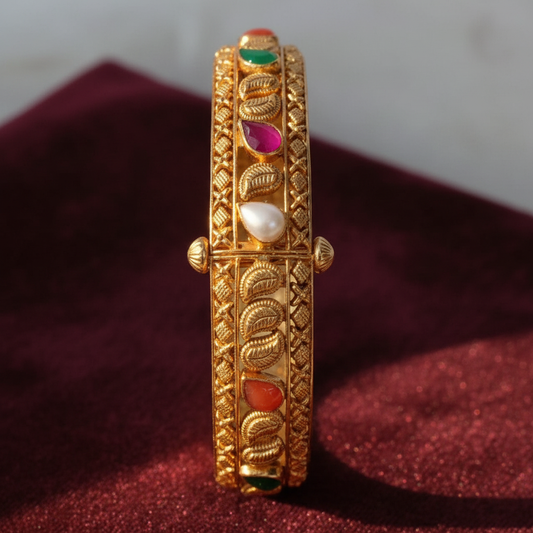 GOLD BANGLE-G-BG00043